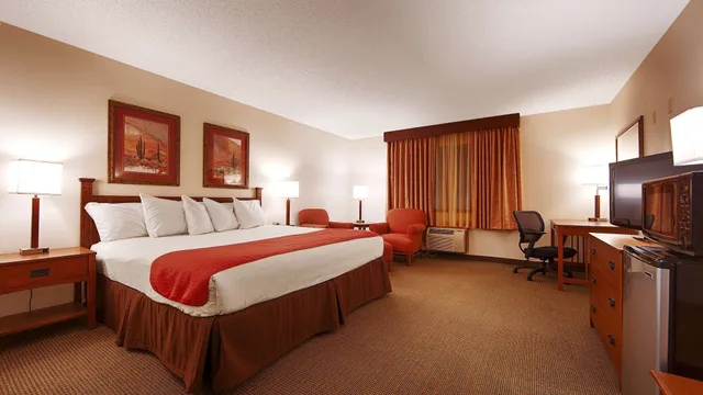 Standard, King Bed, Accessible, Best Western La Grande Hacienda 1/4