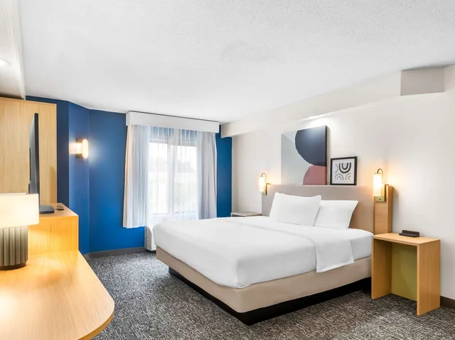 استوديو بسرير كينج، Spark by Hilton Augusta 1/10