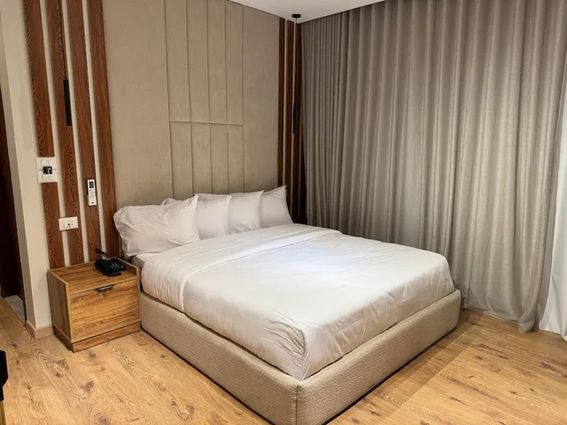 جناح جونيور بسرير كينج بإطلالة على المدينة بشرفة، Palacio Pyramids Hotel 3/7