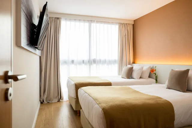 Deluxe, Suite, Twin Beds, Own Montevideo 1/5