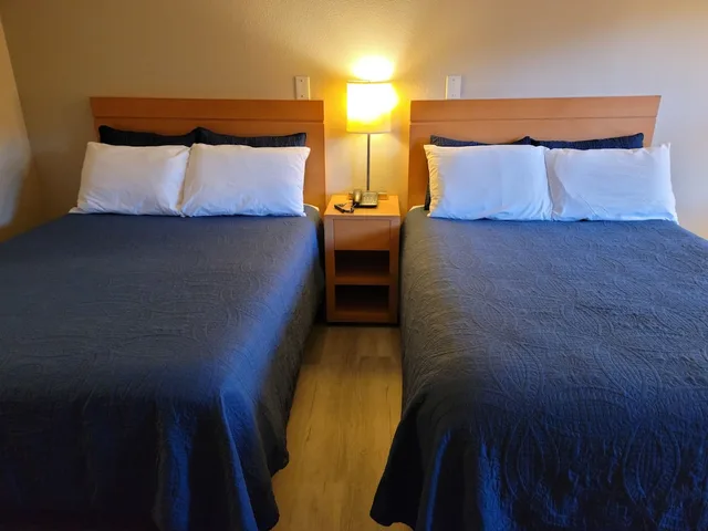 غرفة قياسية بسريرين مزدوجين، Garden Of The Gods Motel 2/4