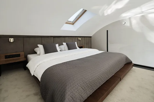 Standard, Double Bed, New Port Hotel 1/4