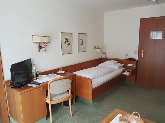 غرفة مفردة بسرير فردي، Kurhotel Roswitha 4/8