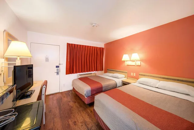 غرفة رباعية لذوي الإعاقة، Motel6 Greenville, TX 1/10