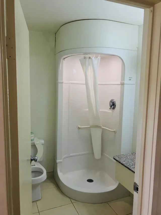 Room, 1 Double and 1 Single Bed, Americas Best Value Inn Lake City 8/8