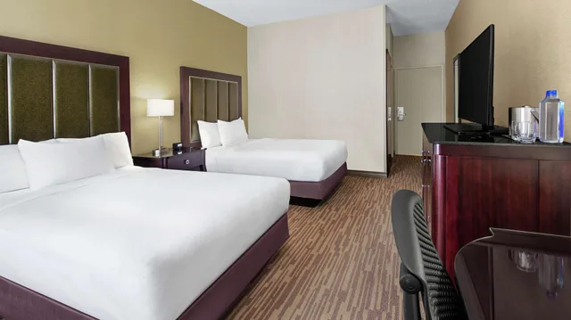 غرفة لذوي الإعاقة، Doubletree by Hilton Raleigh Durham Airport at Research Triangle Park 2/3