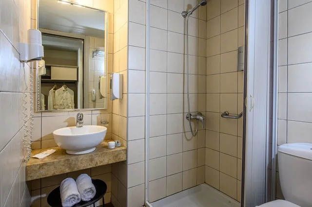 غرفة بسرير مزدوج، Marin Hotel 4/4