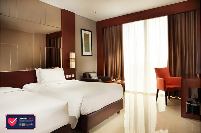 غرفة بسرير كينج، The Luxton Cirebon Hotel Convention 1/1