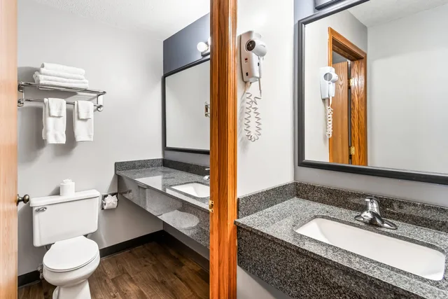 غرفة بسرير كينج، Quality Inn Superior - Duluth 5/5