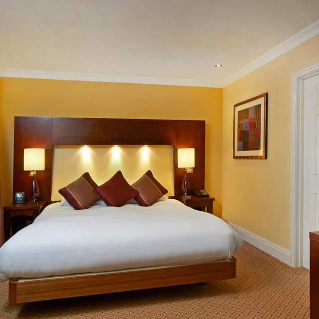 جناح بسرير كينج مع أريكة، Avisford Park Hotel 1/10