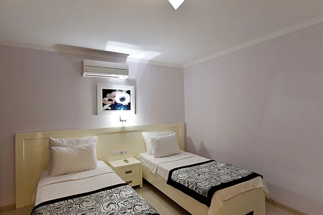 2 Bedrooms, Apartment, Double and Twin Beds, Garden View, Royal Palm Residence 4/6