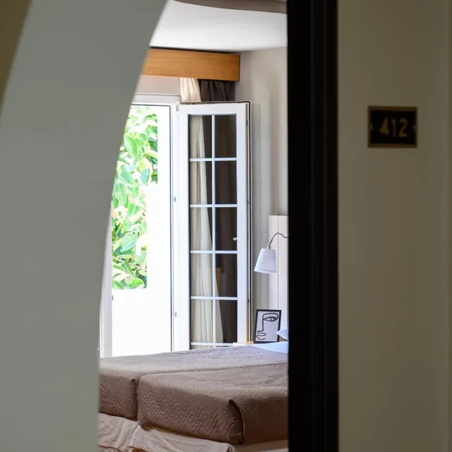 غرفة ديلوكس بسرير مزدوج أو سريرين منفصلين بإطلالة على الحديقة، El Greco Hotel 5/10