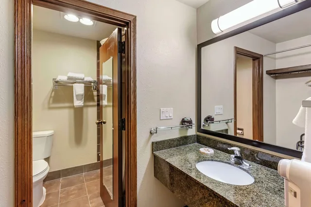 Standard, King Bed, Large, Best Western Elko Inn 3/3