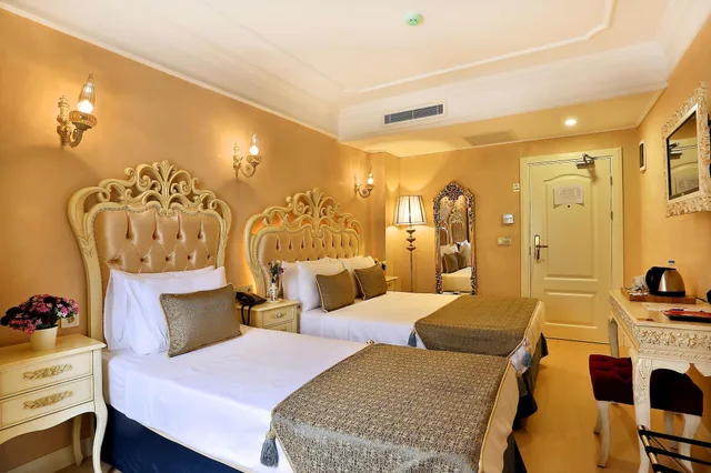 جناح عائلي بإطلالة على المدينة بغرفتي نوم، EDIBE SULTAN HOTEL 5/11