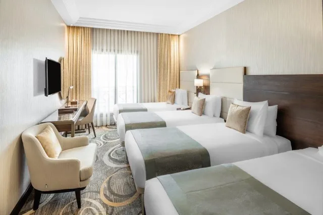 Standard Quad، فندق كوبثورن مكة النسيم(Copthorne Makkah Al Naseem) 1/2