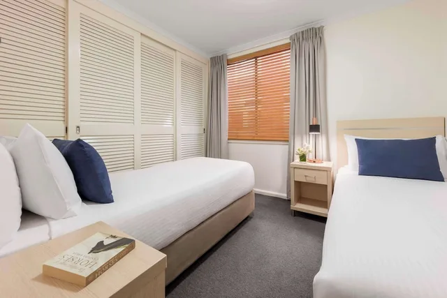 2 Bedrooms, Executive, Apartment, City View, Two Story، Oaks Sydney Goldsbrough Suites 9/20