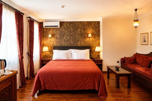 غرفة عائلية رباعية بسريرين كوين، Hotel Sari Konak 5/10