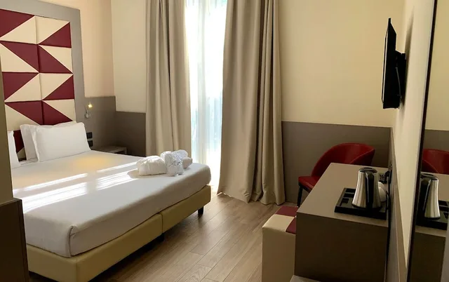 غرفة قياسية بسرير مزدوج، Jr Hotels Bocconi Milano 1/5