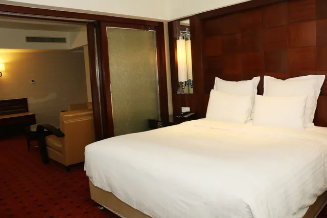 جناح بزنس بسرير كينج، Beijing Pudi Hotel 1/1