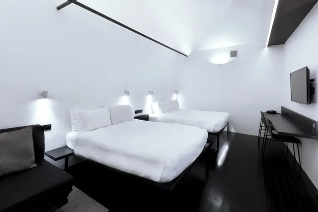 غرفة عائلية بسريرين كوين، Hotel Mono 2/7