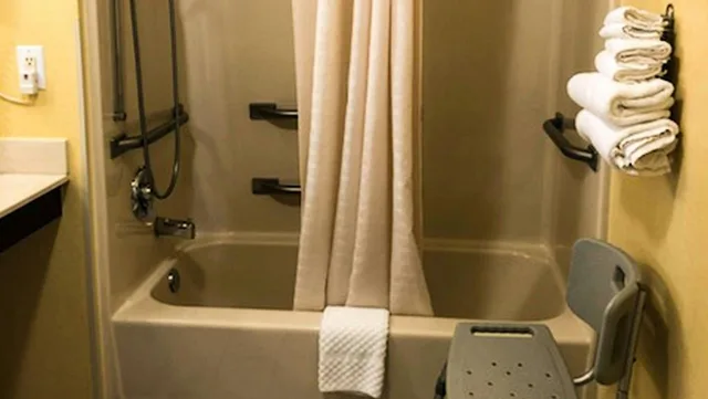 Room, King Bed, Smoking, Accessible, Western Motel 9/9