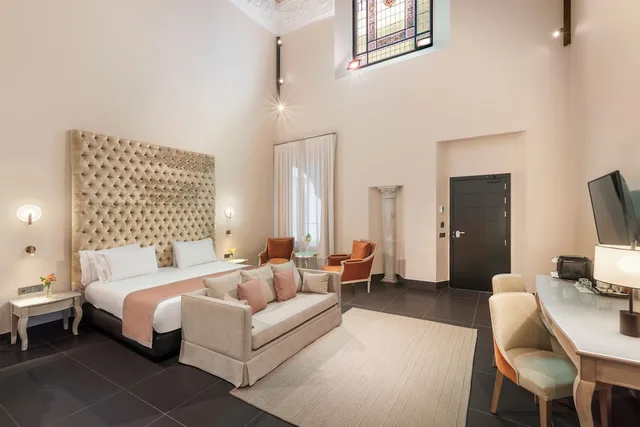 جناح، Eurostars Sevilla Boutique 1/3