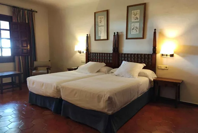 Standard, Twin Beds, Murphy Bed, with Extra Bed، Parador De Albacete 8/10