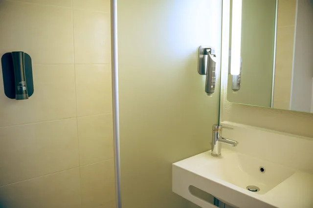 غرفة قياسية بسرير كوين، B&B Hotel Metz Est Technopole Pole Sante 4/5