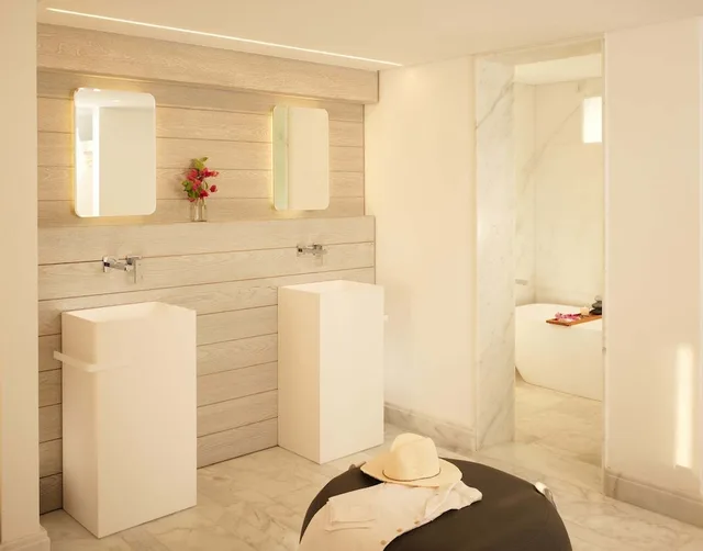 Pool, Retreat, King Bed, Sofa، Mykonos Riviera Hotel And Spa 4/4