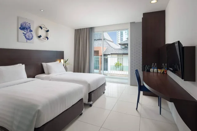 Room, Twin Beds, Balcony, Rodina Beach Hotel 5/10