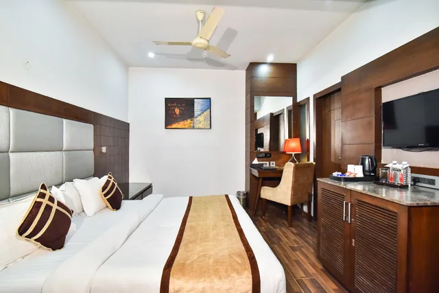 غرفة تنفيذية بسرير كوين، Hotel Sawera Grand 1/2