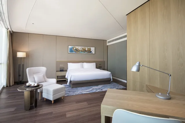 غرفة بسرير كينج للمدخنين، Wyndham Pingtan 2/2
