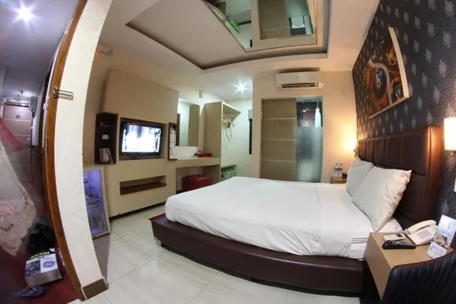 غرفة تنفيذية بسرير كينج، Antoni Hotel 2/3