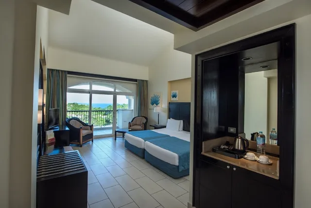 غرفة بريميوم، Reef Oasis Blue Bay Resort and Spa 2/4