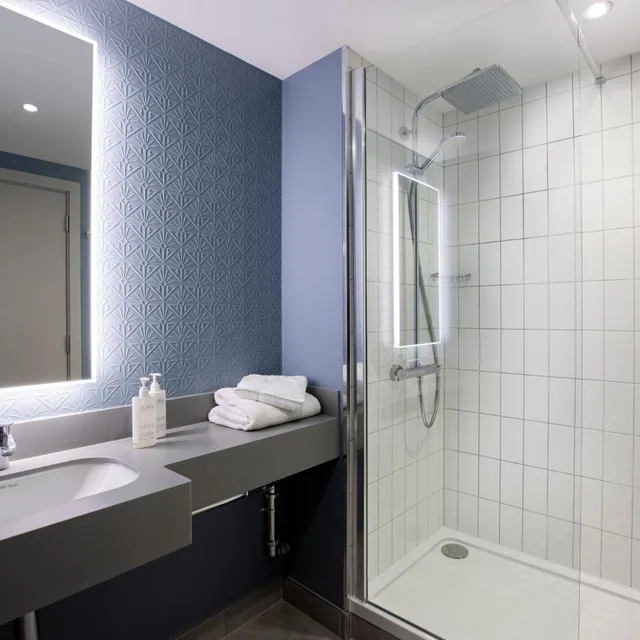 غرفة سوبيريور بسرير مزدوج أو سريرين منفصلين، Leonardo Hotel Bristol City 6/6
