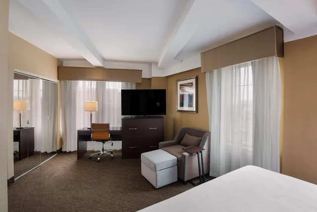 جناح رئاسي، Best Western Syracuse Downtown Hotel Suites 2/3
