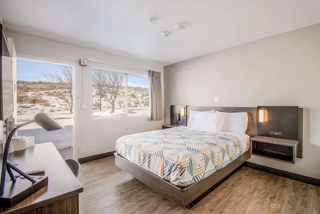 غرفة قياسية بسرير كوين، Motel6 Elko, NV 1/5