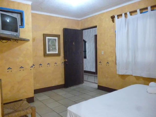 Standard, King Bed, No Window، Casa Vieja 1/1