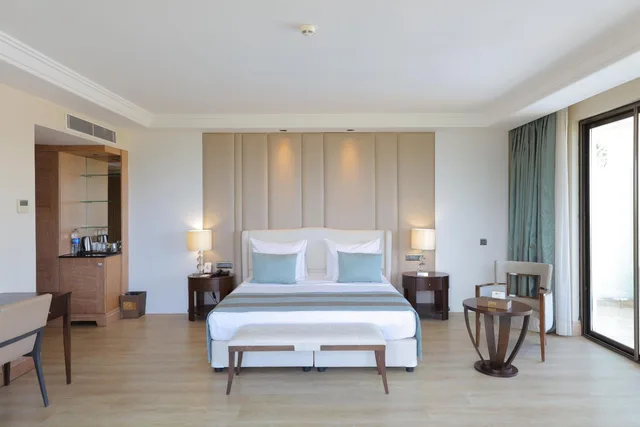 Deluxe, Side Sea View, Large، Juju Premier Palace 3/8