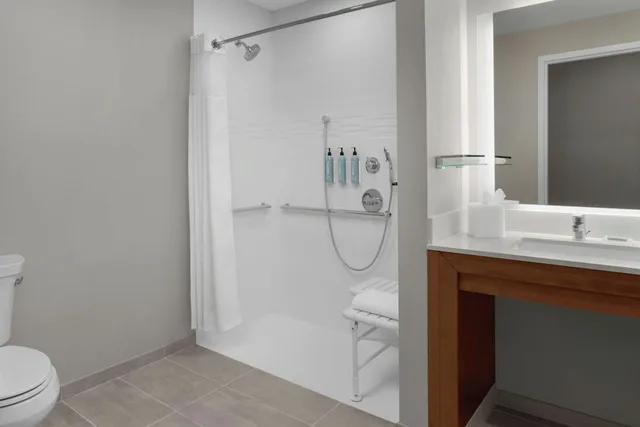 جناح استوديو بسرير كينج مع أريكة لذوي الإعاقة، Residence Inn By Marriott Lincoln Downtown 3/4