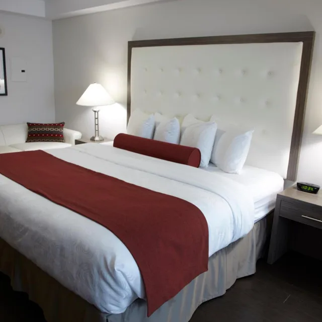 استوديو بسرير كينج، Admiral Inn Mississauga 3/7