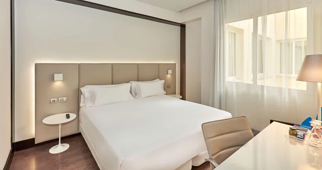 غرفة قياسية بسرير مزدوج، Hotel NH Madrid Lagasca 3/6