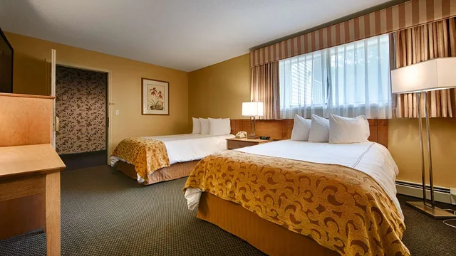 جناح، Best Western Inn & Suites Rutland-Killington 2/3