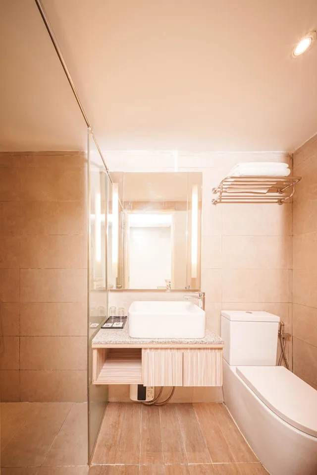 لوفت بريميير، The Mesui Hotel 7/8