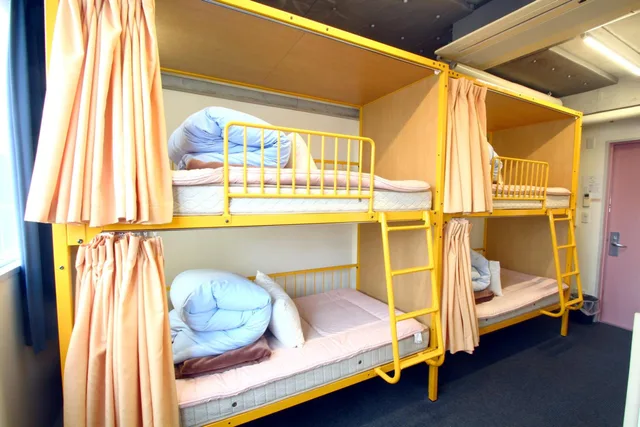 غرفة رباعية بسرير بطابقين بحمام مشترك، Sakura Hostel Asakusa 2/4