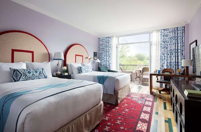 غرفة بسريرين كوين بشرفة، Graduate by Hilton Chapel Hill 3/8