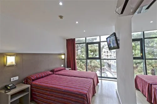 Room, Double or Twin Bed, Hotel Montesol 2/2