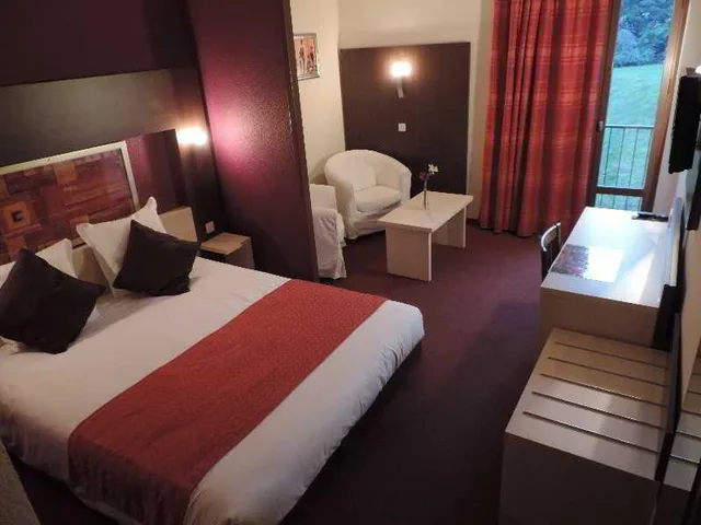 غرفة عائلية رباعية بسريرين كوين، Hotel the Originals Annonay Est La Siesta 1/1