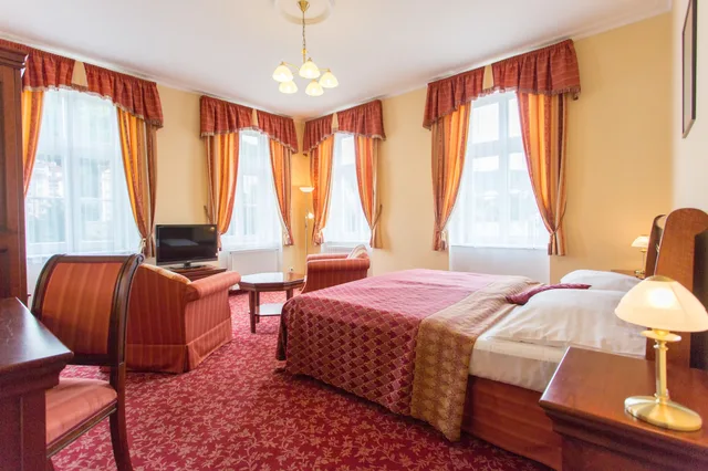 غرفة كلاسيكية بسرير مزدوج أو سريرين منفصلين مع سرير إضافي، Ontario Hotel Garni 5/10