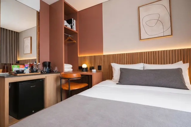 Superior, Queen Bed, Balcony, Heiss Hotel 5/10
